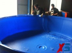 藍(lán)色長(zhǎng)方形水產(chǎn)養(yǎng)殖桶水池價(jià)格